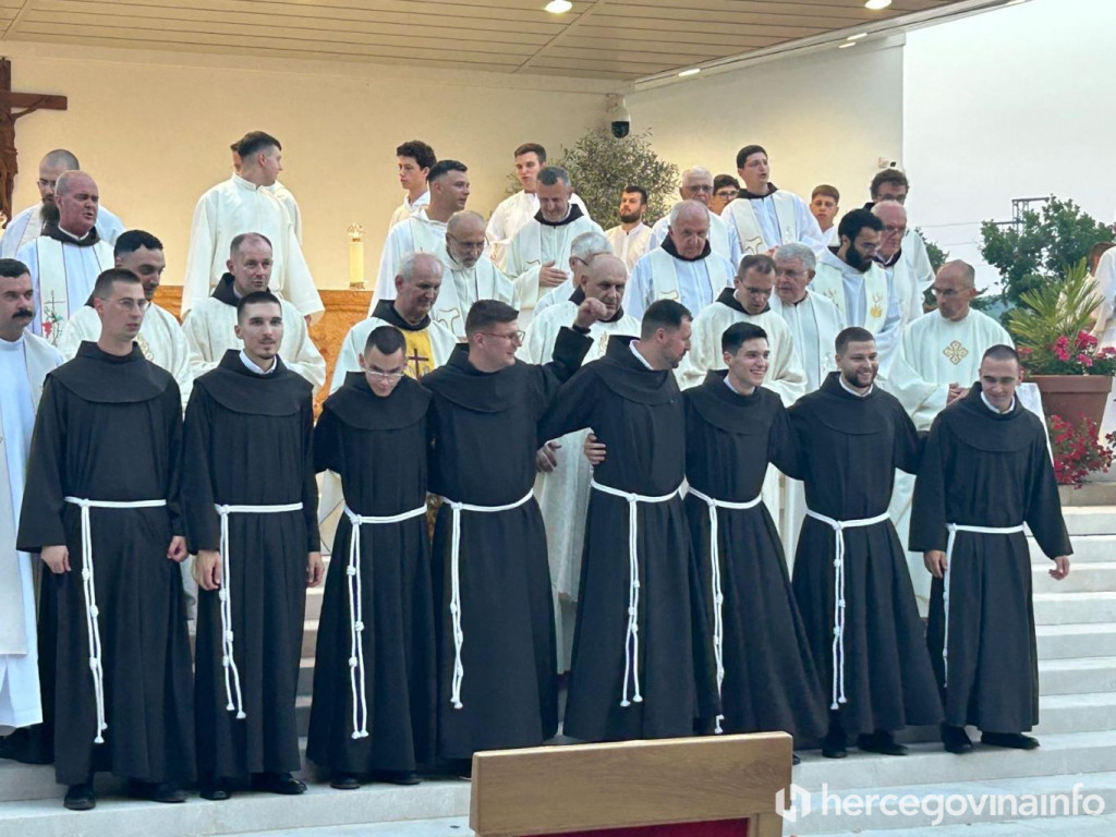 Novaci položili prve zavjete