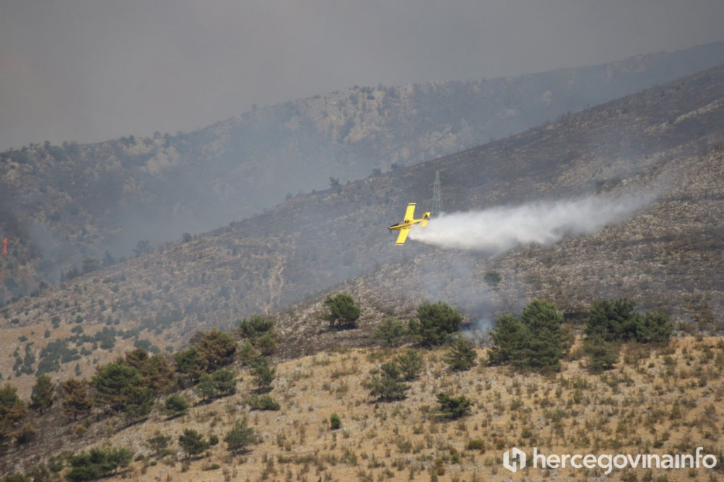 požar Fortica air tractor