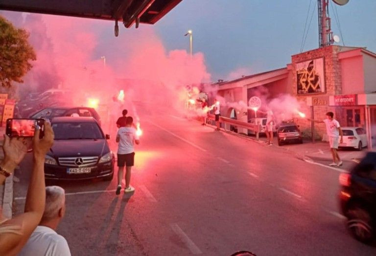 Vaterpolisti dočekani u Neumu