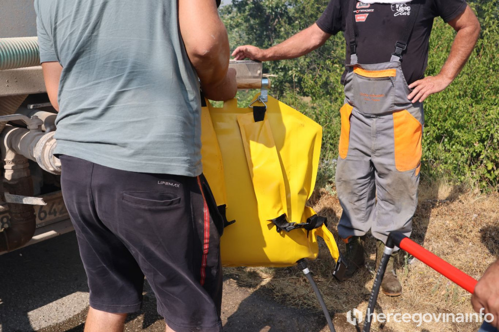 Veliki požar između Stoca i Mostara