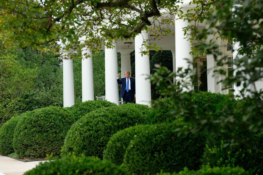 Donald Trump u Bijeloj kući u Washingtonu 