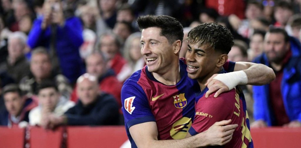 Lamine Yamal i Robert Lewandowski