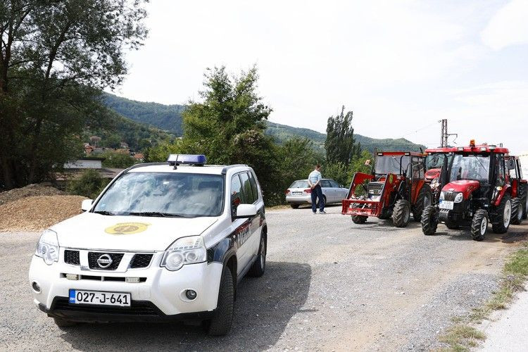 Mirni prosvjed poljoprivrednika u Sarajevu zaustavila policija