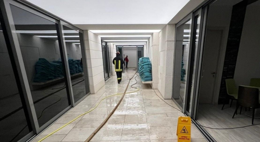 Neum poplave vatrogasci