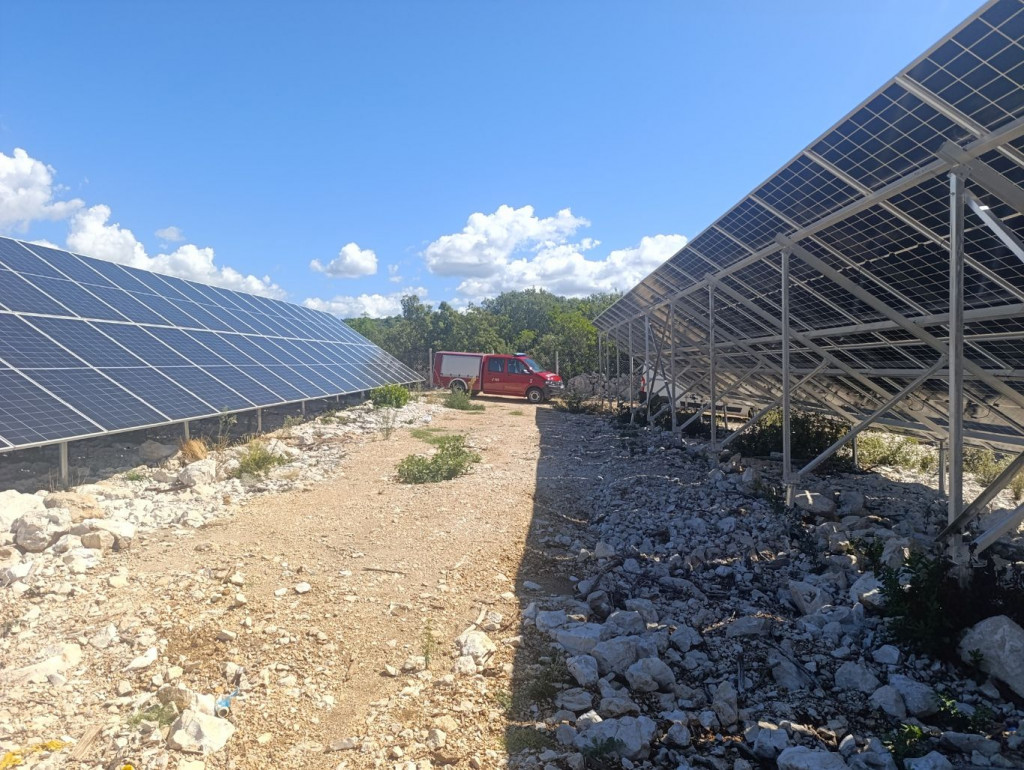 požar u solarnom parku
