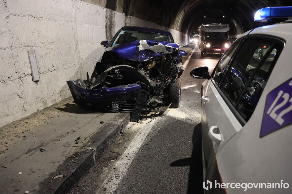 Prometna nesreća u tunelu Salakovac