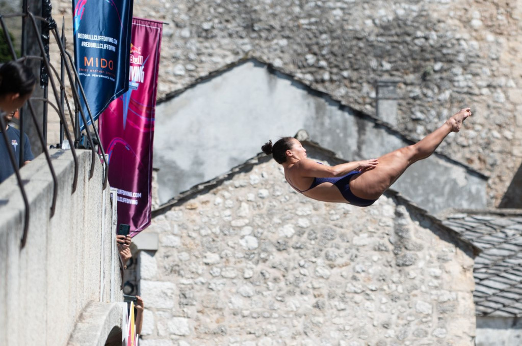 Red Bull Cliff Diving Isabel Perez