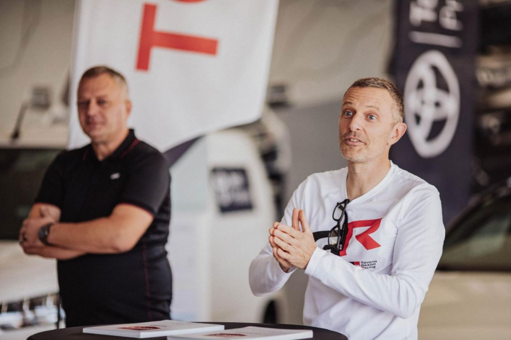 Toyota hibridna škola