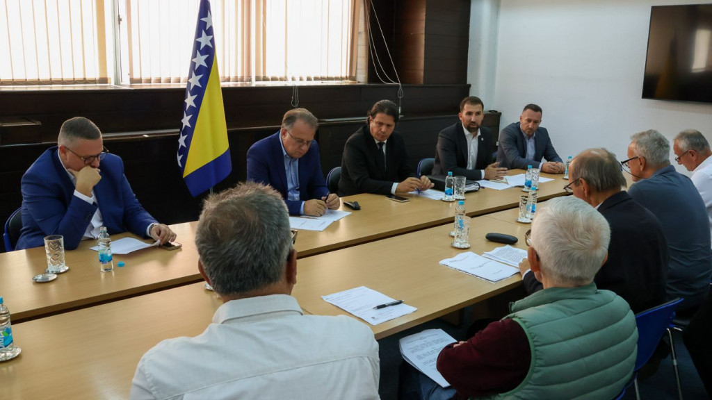 umirovljenici i Vlada FBiH sastanak