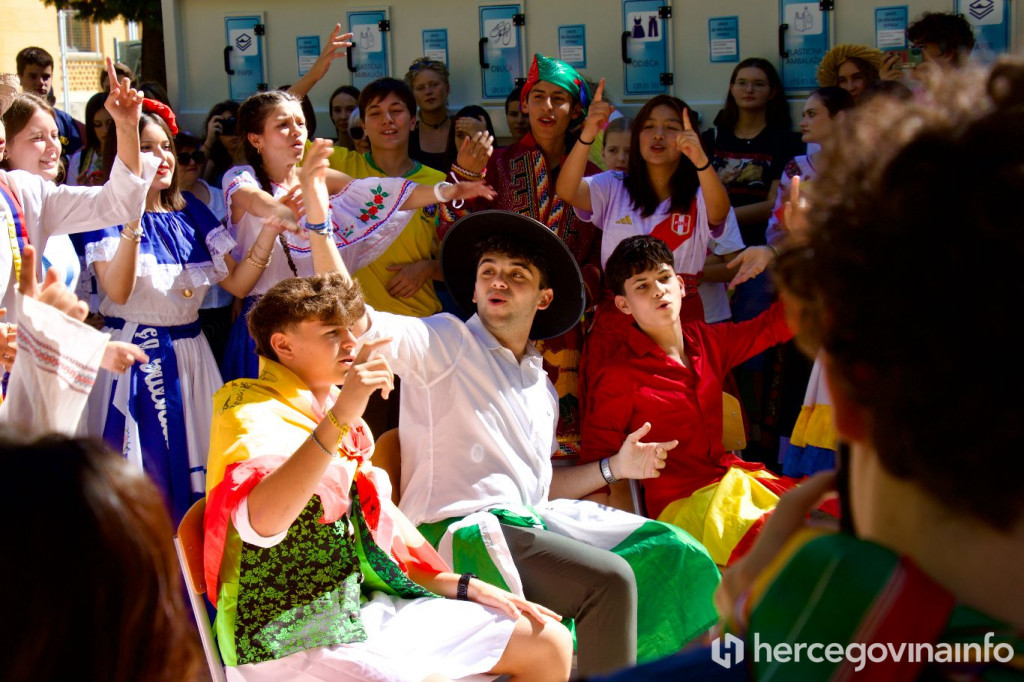 UWC dan Put oko svijeta 