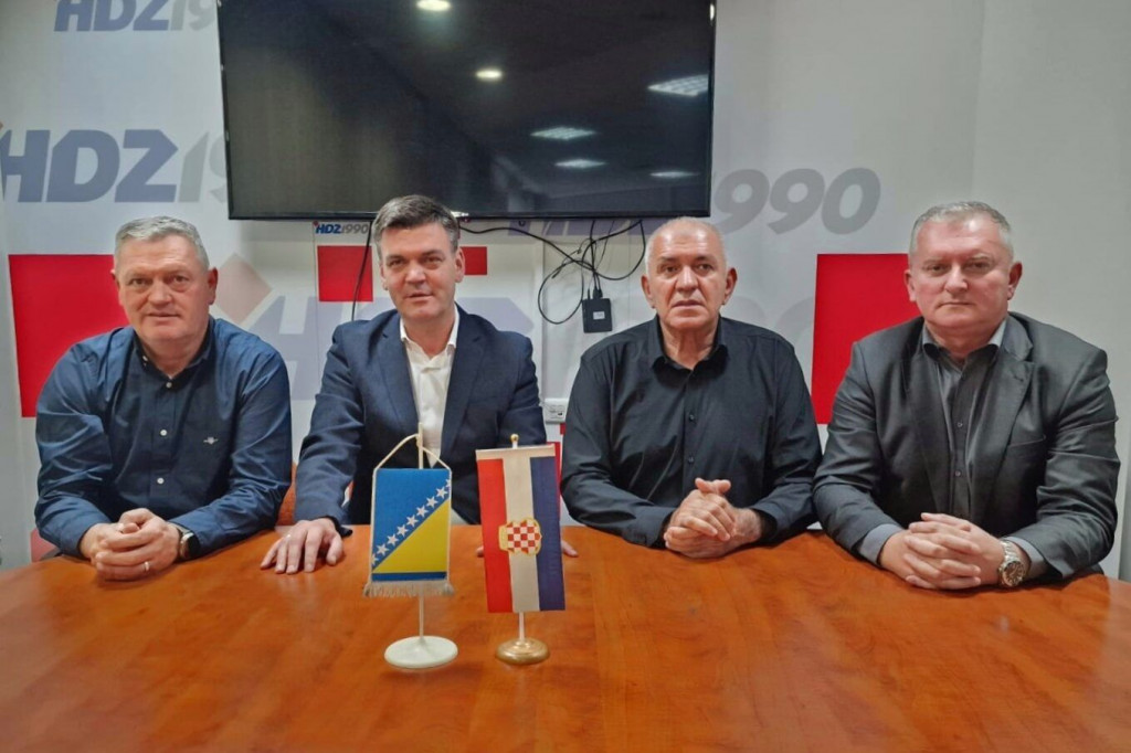  Ivan Vukadin,  Ilija Cvitanović, Ivo Tadić i Mario Karamatić