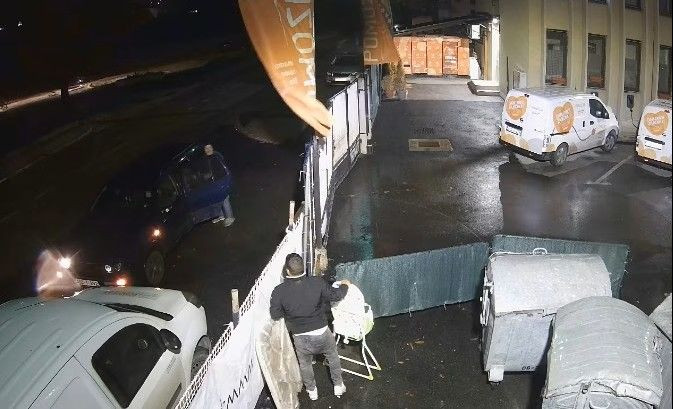 Krađa odjeće Pomozi.ba