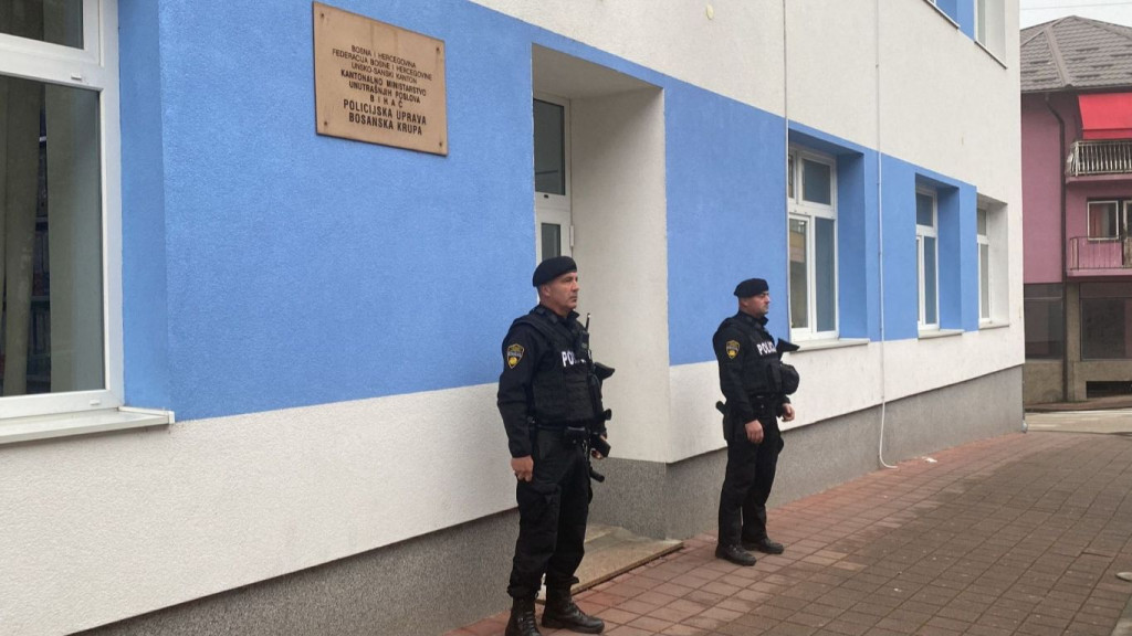 Policija Bosanska Krupa, teroristički napad