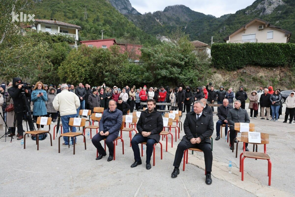 prazne stolice Donja Jablanica