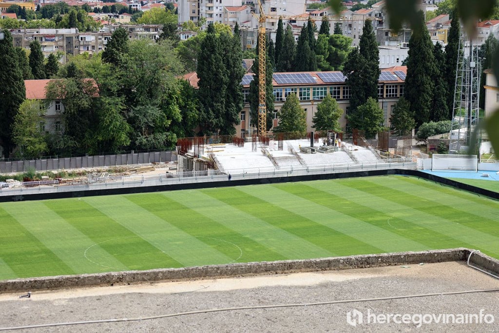 Tribina stajanje radovi