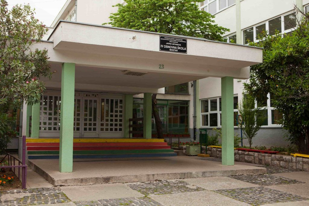 IV Osnovna škola