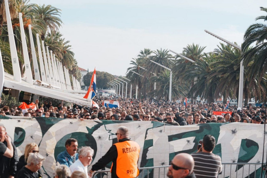 Prosvjed Torcide i branitelja na Rivi