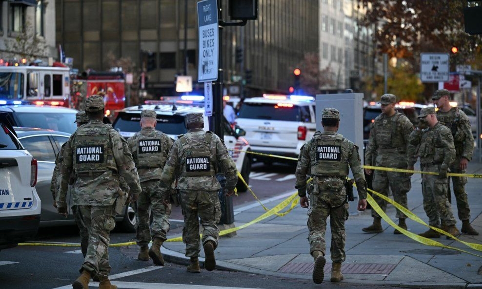 Pucnjava Bijela kuća