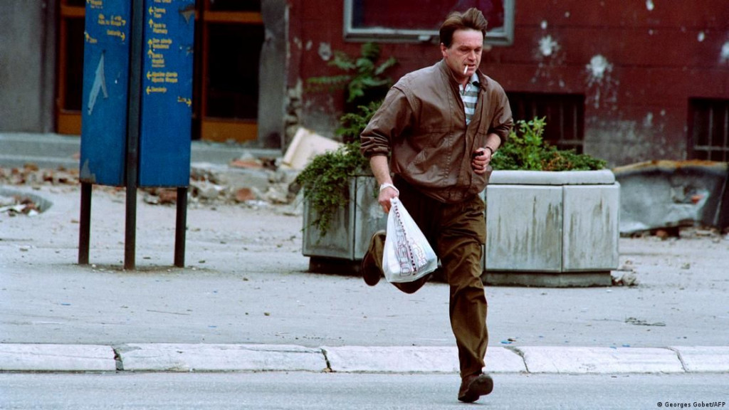 Stanovnici Sarajeva bili su česte žrtve snajperista s okolnih brda pod kontrolom bosanskih Srba