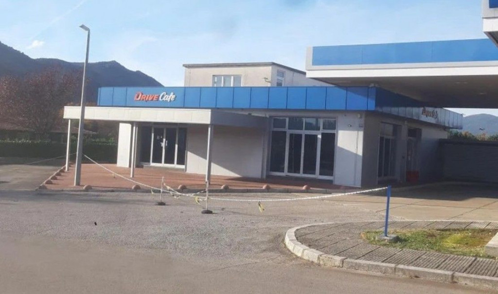 Benzinska u Veljacima