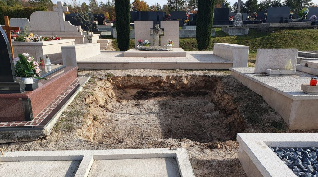 Grobnica za nerođenu djecu Posušje